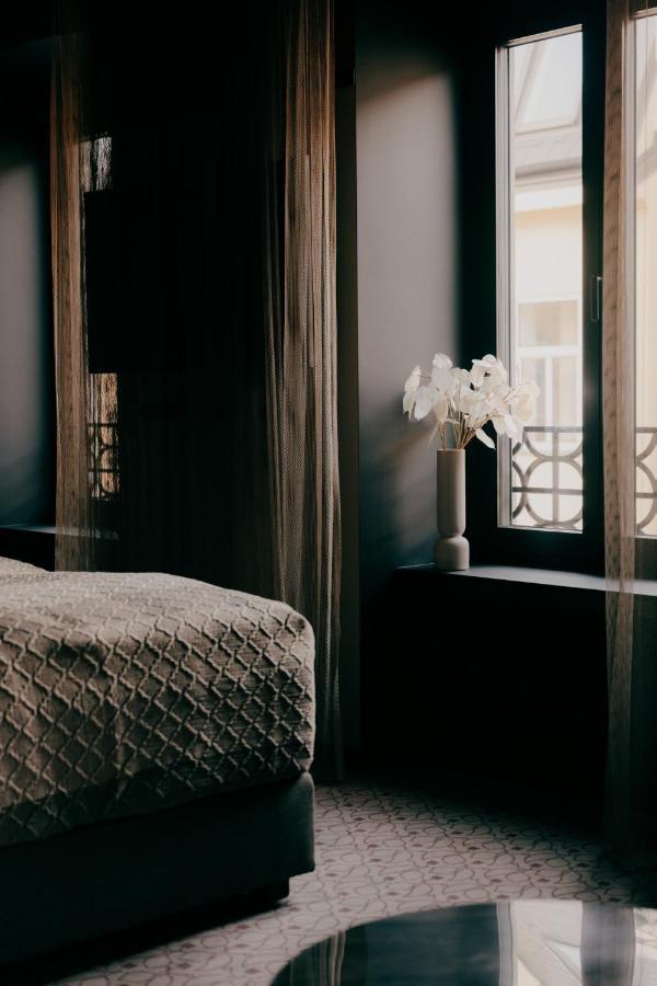 Weltwien Luxury Art Apartments & Free Parking Экстерьер фото
